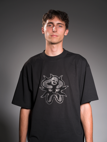 Hey Yendo - Jeden Úsměv Nestačí (Oversize T-Shirt - Black)
